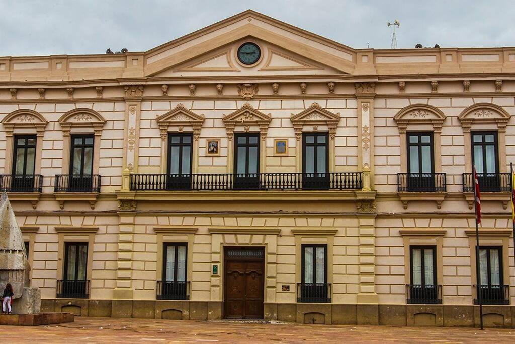 1B-Precioso Apartamento En Pleno Centro. A Estreno Alcázar de San Juan Exterior foto